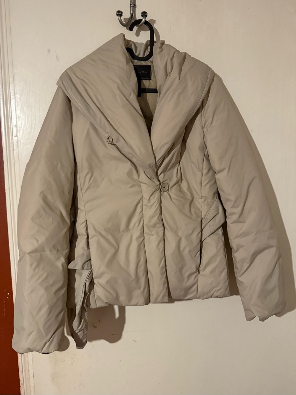 BCBGMaxAzria Cream Shawl-Collar Puffer Jacket